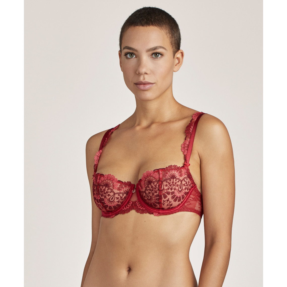 soutien gorge rouge dentelle